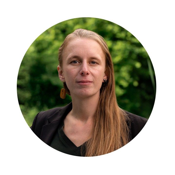 Helene Polak autrice Photo d'Helene Polak, autrice et propriétaire de Biotop International