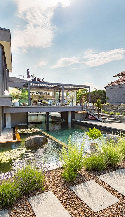 Extrait de Swimming Pond Biotop Swimming Pond extrait du projet Jeux de lumière